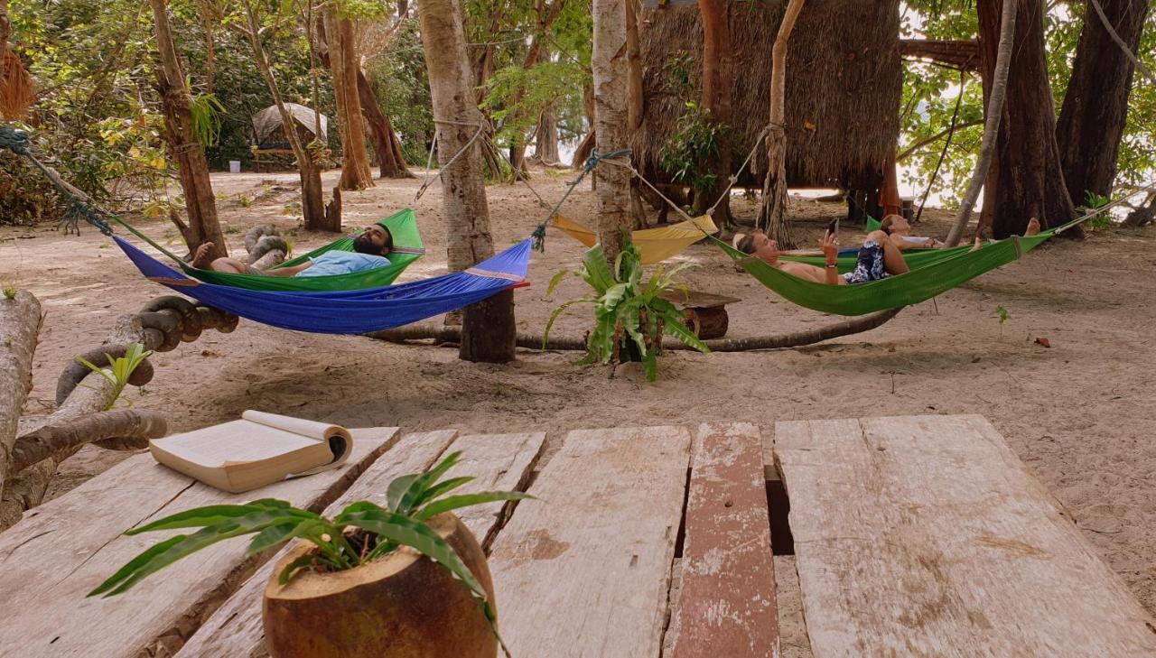 Hotel Crusoe Koh Takiev Island Koh Ta Kiev Exterior foto